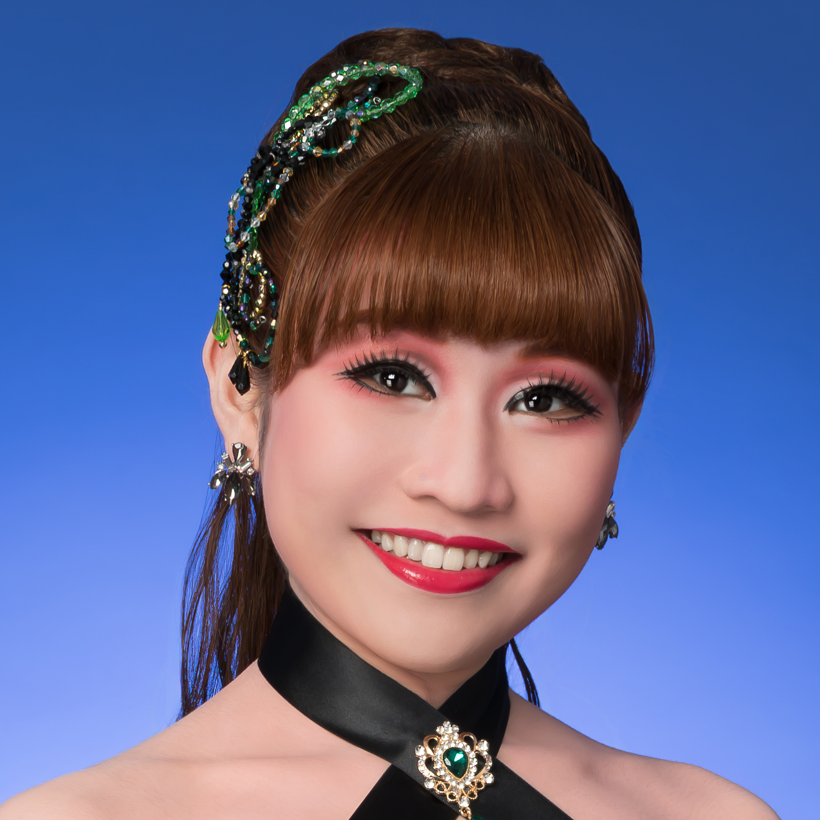 香幸　信帆（こゆき しほ）