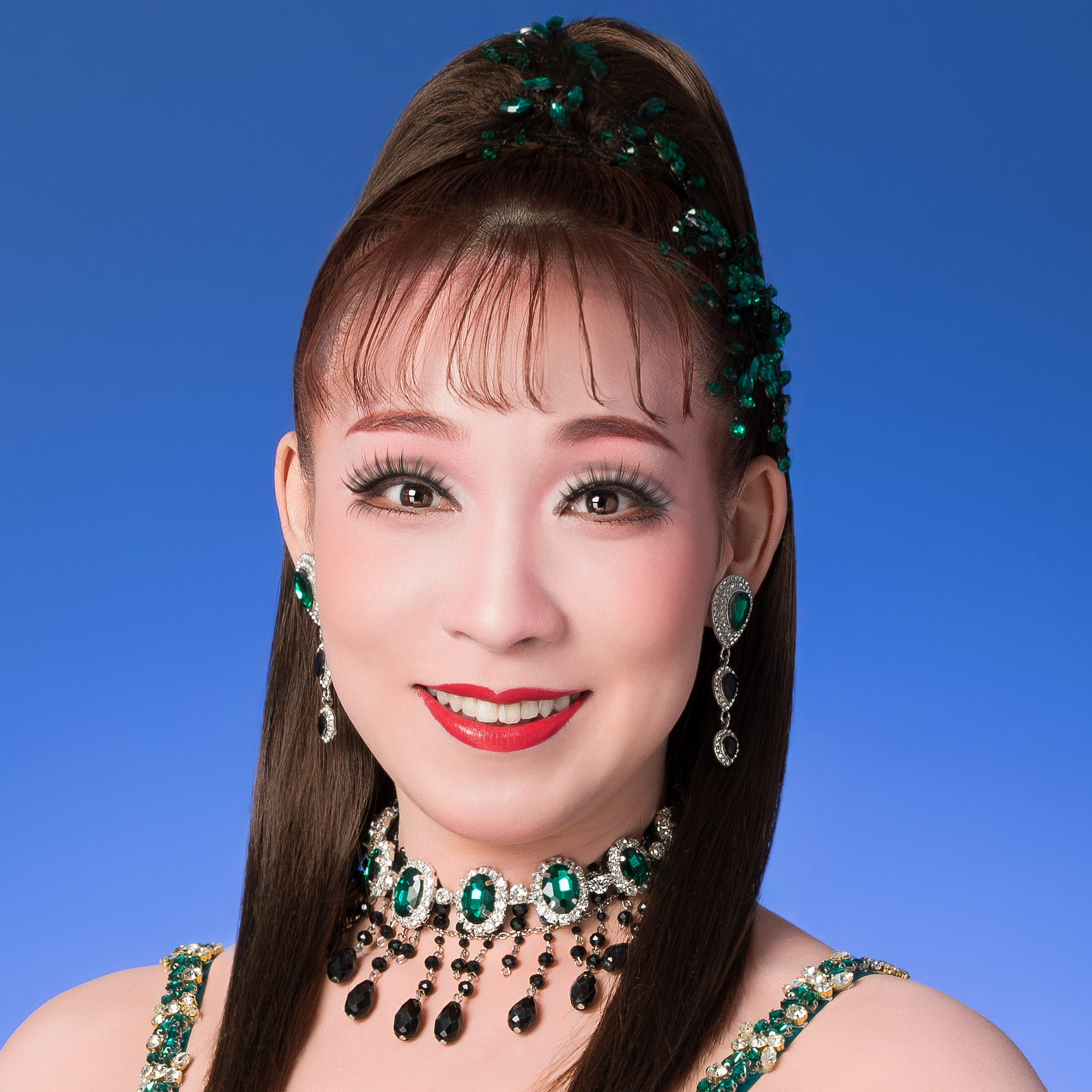 白藤　麗華（しらふじ れいか）