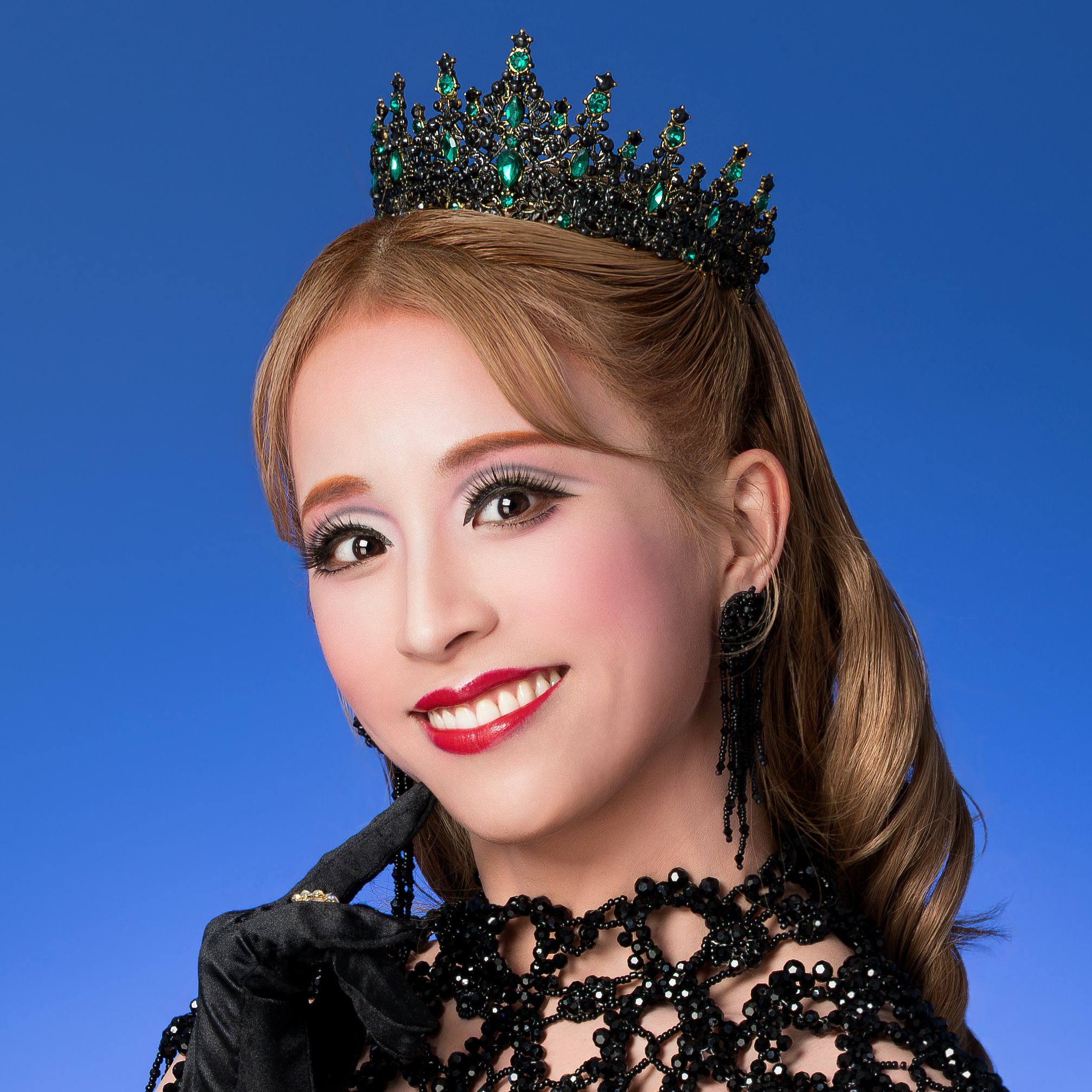 千咲　えみ（ちさき えみ<br>娘役トップスター）