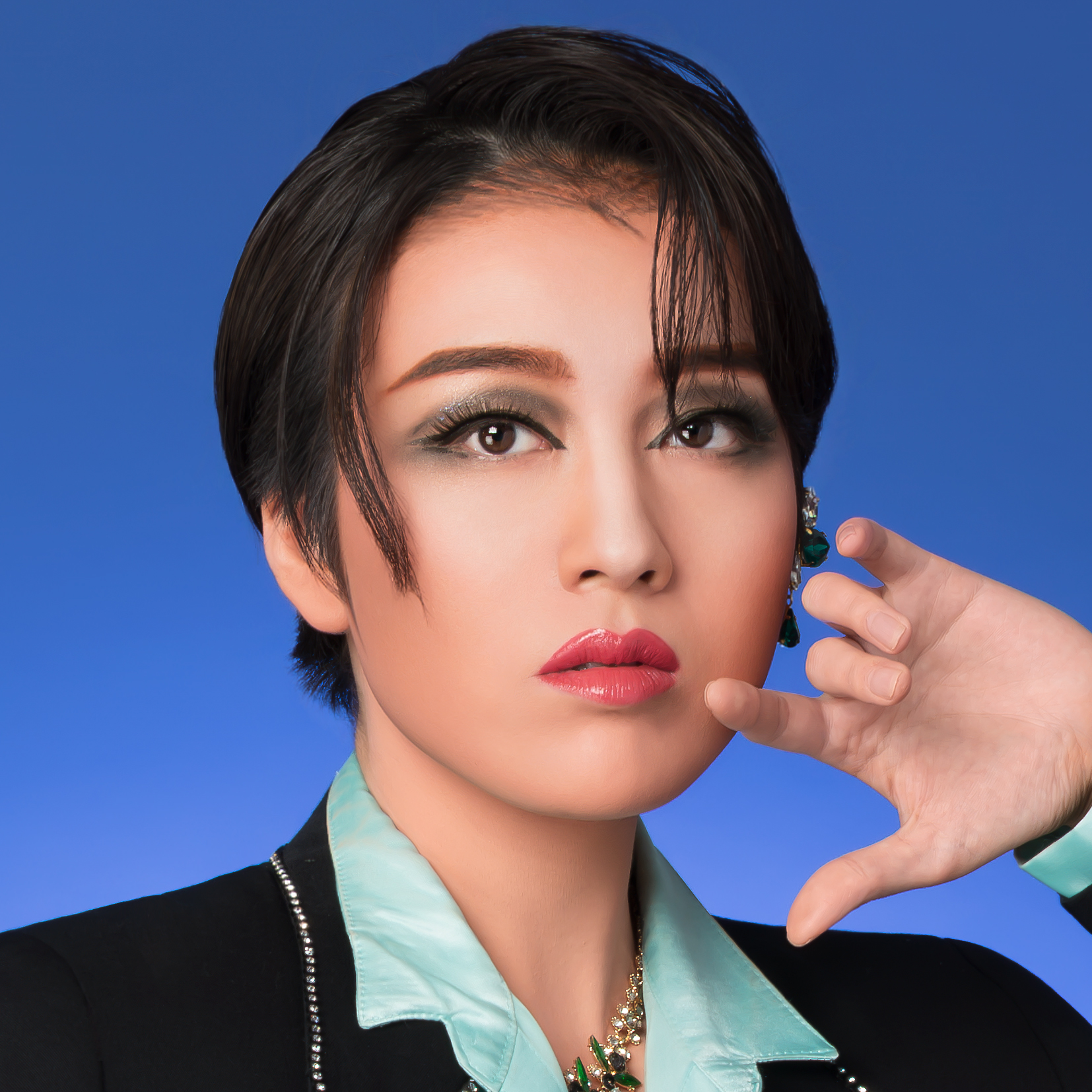 依吹　圭夏（いぶき けいな）